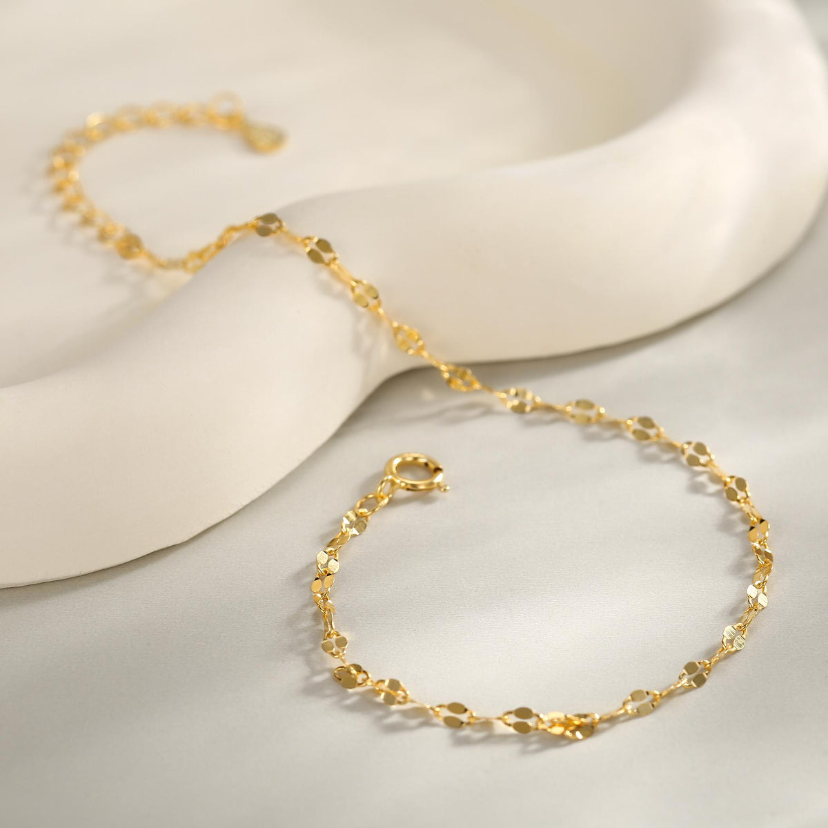 Dainty Disk Chain Bracelet