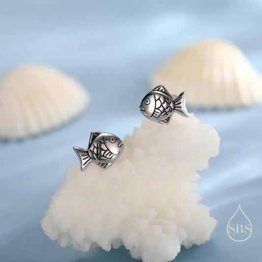 Japanese Taiyaki Fish Desert Stud Earrings in Sterling Silver, Silver, Gold or Rose Gold, Cute and Fun Food Jewellery, Fish earrings