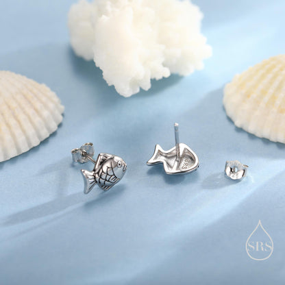 Japanese Taiyaki Fish Desert Stud Earrings in Sterling Silver, Silver, Gold or Rose Gold, Cute and Fun Food Jewellery, Fish earrings