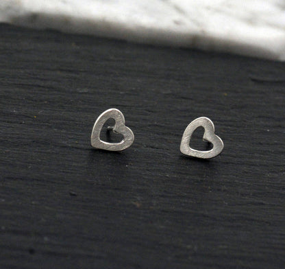 Sterling Silver Cute Little Open Heart Stud Earrings , Textured Finish, Simple Minimalist Design  H50