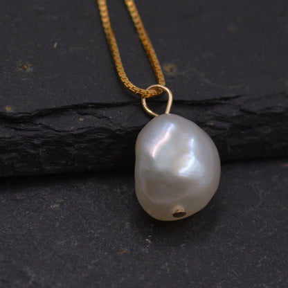 Delicate Genuine Baroque Pearl Pendant Necklace in Sterling Silver, Minimalist Pearl, One-of-a-kind Semi-precious