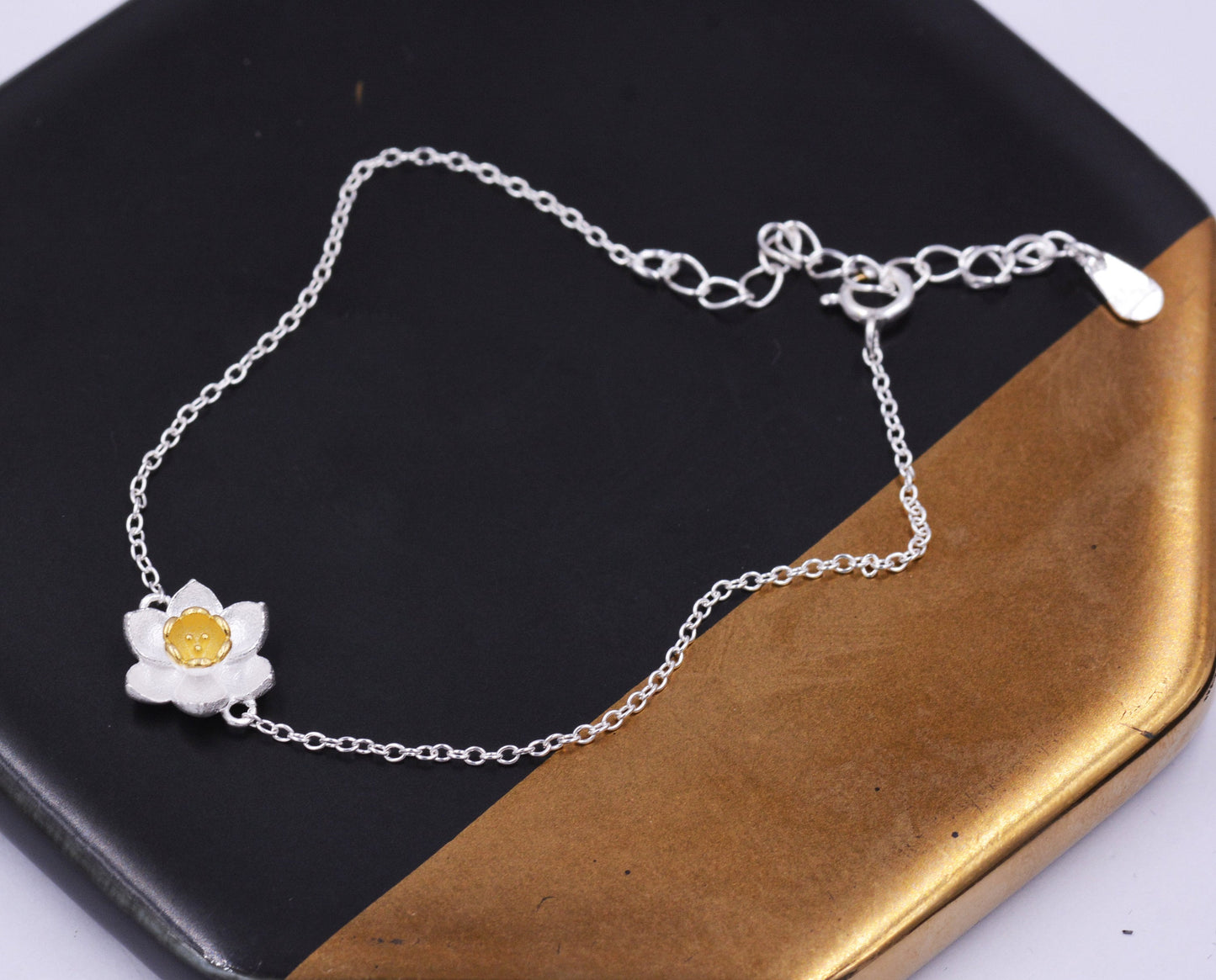 Delicate Daffodil Bracelet in Sterling Silver, Nature Inspired Flower Jewellery,  Minimalist, Simple and Tiny