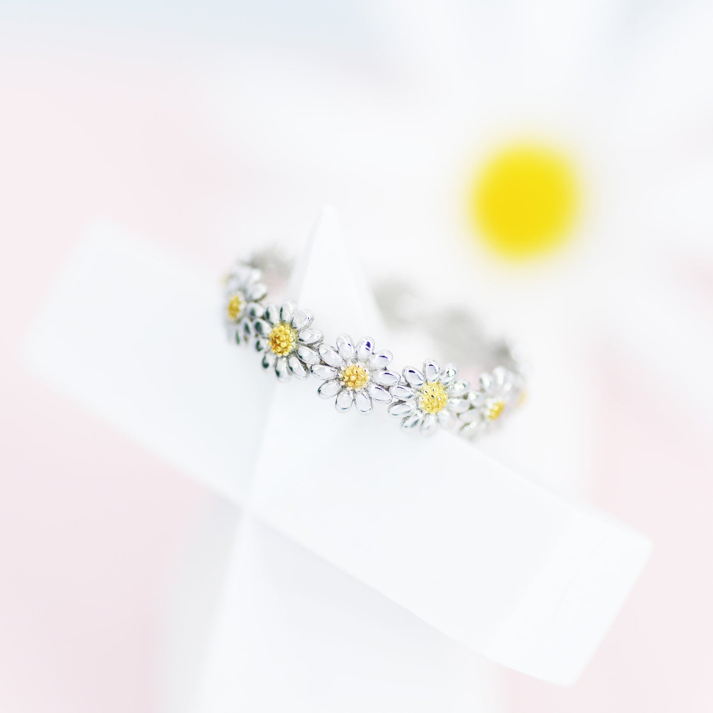 Sterling Silver Daisy Ring, Two Tone Flower Infinity Band, Eternity Ring, Friendship Ring,  Nature Inspired Jewellery US 5 - 8