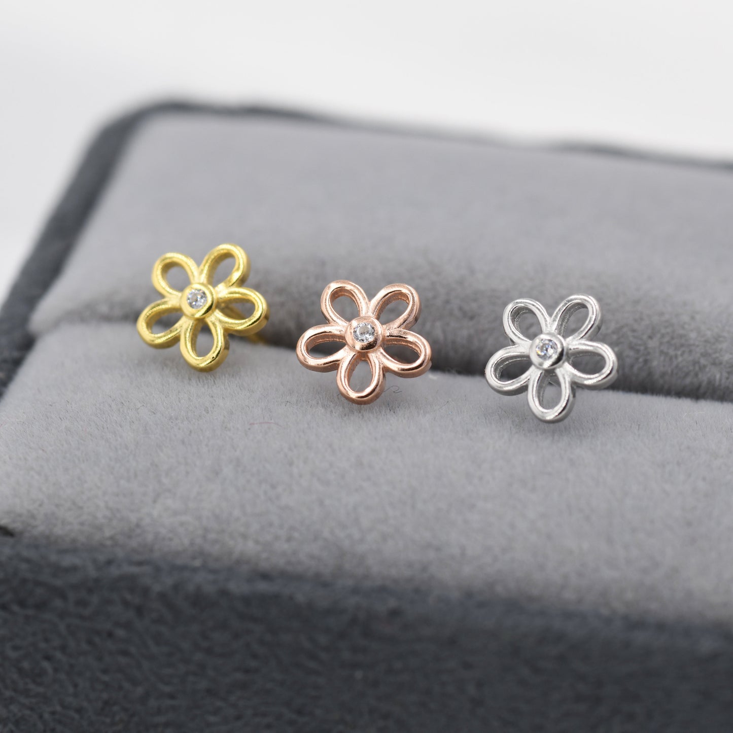 Tiny Forget-me-not Flower Stud Earrings in Sterling Silver, Silver or Rose Gold, Nature Inspired Flower Earrings, Botanical Earrings