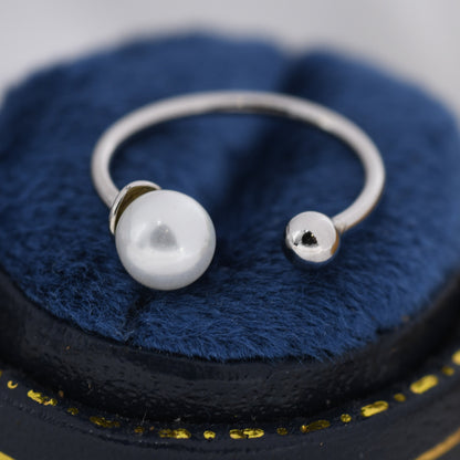 Pearl Ear Cuff in Sterling Silver, Asymmetric Pearl and Ball Cuff Earrings, Piercing Free Earrings