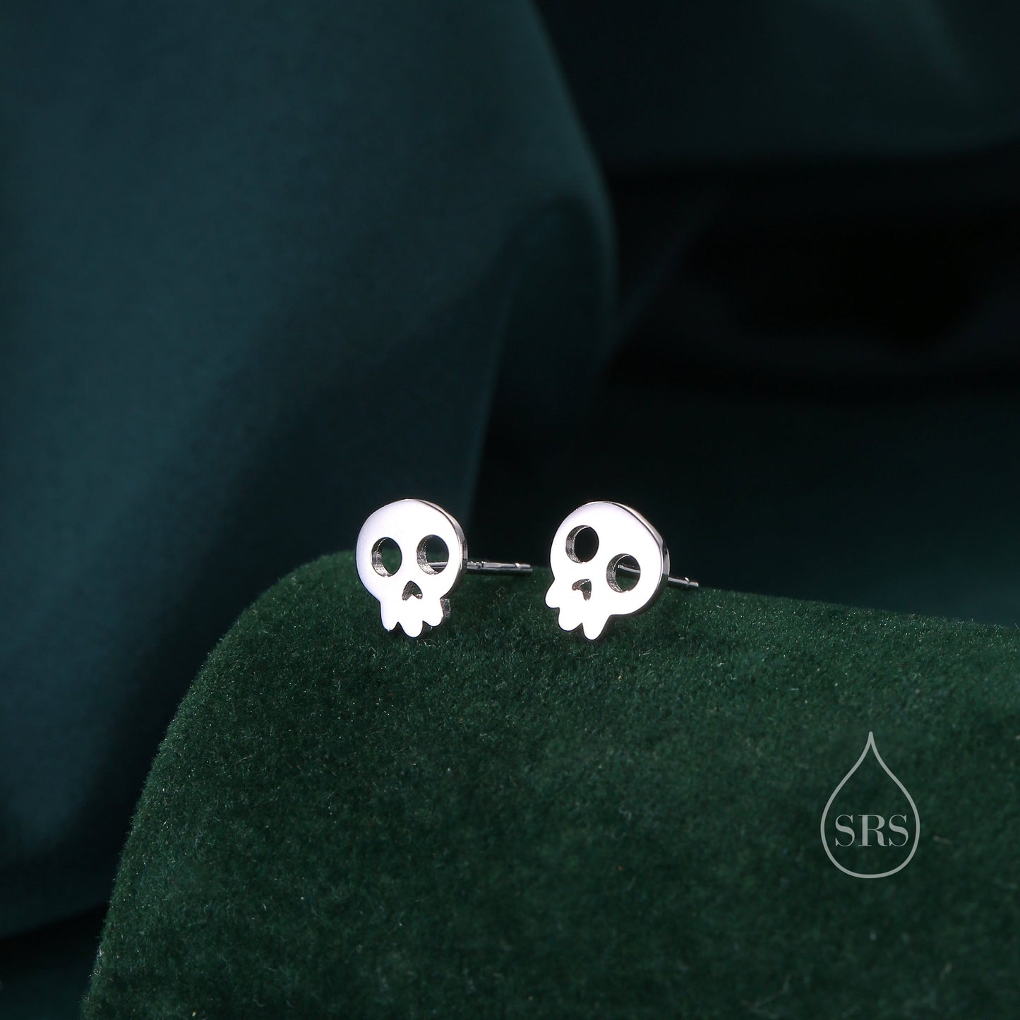 Cute Skull Stud Earrings in Sterling Silver, Silver or Gold or Rose Gold, Dainty Skeleton Skull Earrings, Silver Skull Earrings